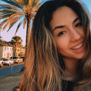 Meet your Posher, Leah